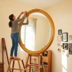 Cómo colgar un espejo con marco en la pared de forma sencilla